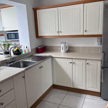 Spacious 5 Double Bed Bedroom Bungalow Near Belfast Lisburn Exterior photo