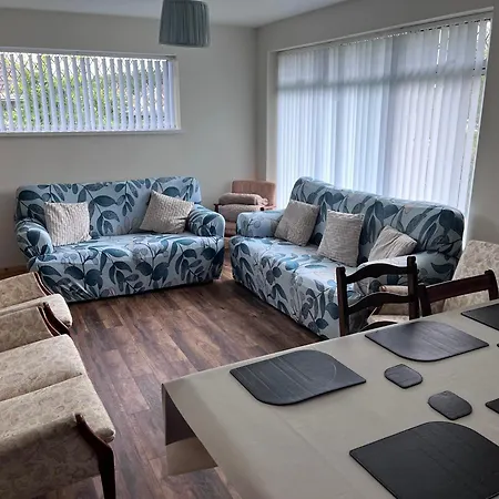 Spacious 5 Double Bed Bedroom Bungalow Near Belfast Lisburn Exterior photo